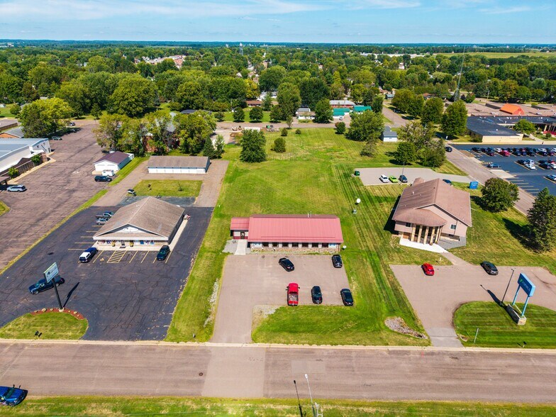 More Photos Of 205 E Hill St, Thorp Medical For Sale