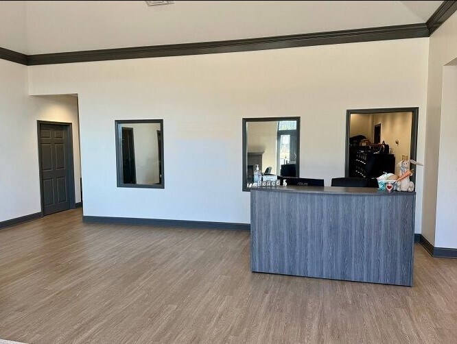 More Photos Of 2215 E Lamar Alexander Pky, Maryville Bank For Sale