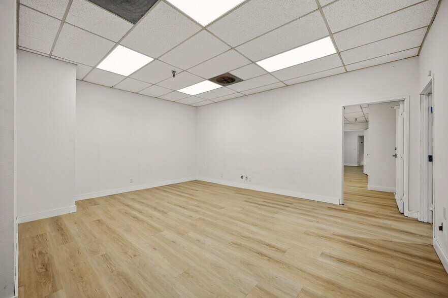 More Photos Of 2529 Chambers St, Vernon Warehouse For Lease