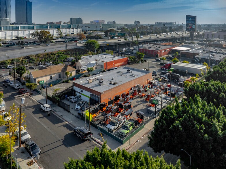 More Photos Of 1337 W 11th Pl, Los Angeles Land For Sale