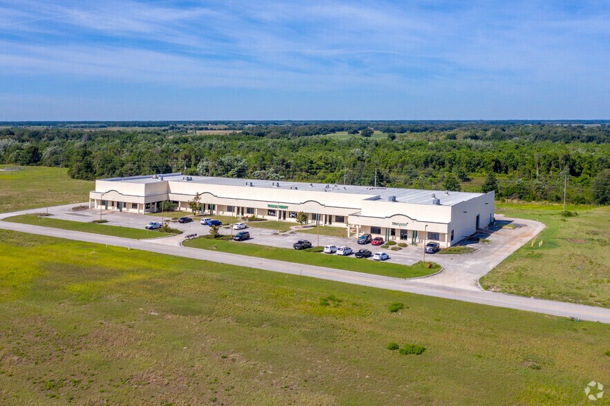 More Photos Of 1750 Longleaf Blvd, Lake Wales Warehouse For Sale