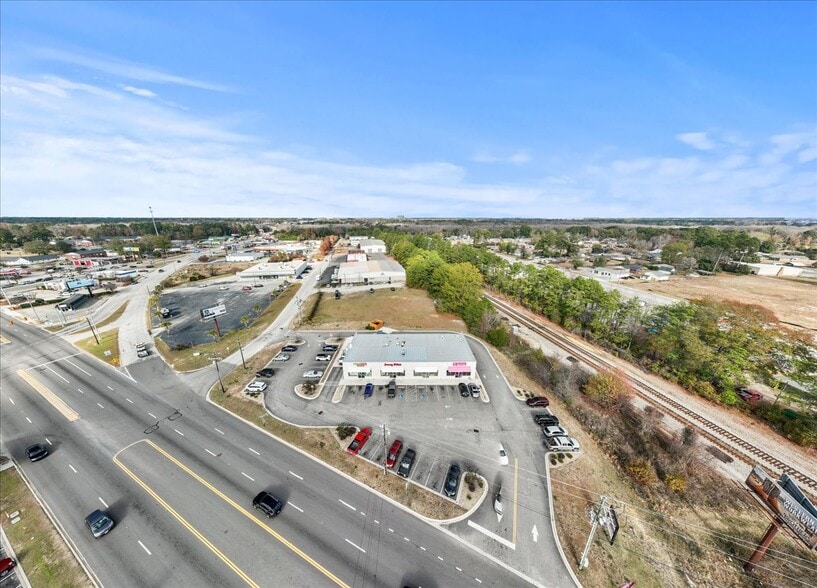 More Photos Of 211 Pamplico Hwy, Florence General Retail For Lease