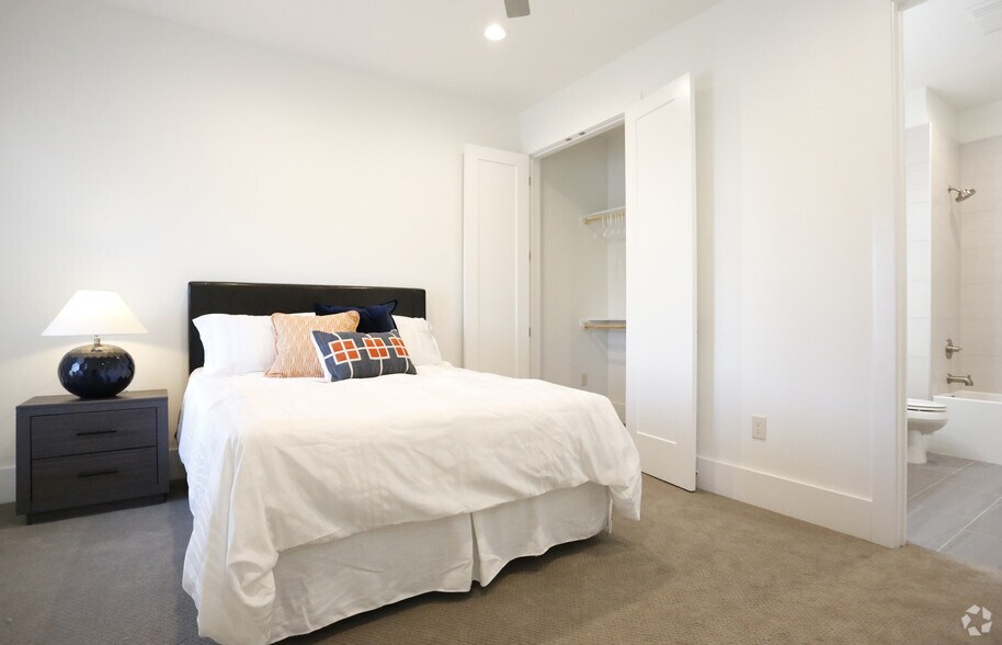 More Photos Of 141 Napoleon St, Baton Rouge Multifamily For Sale