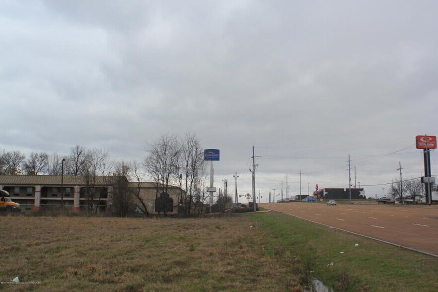 More Photos Of 6871 Interstate Blvd, Horn Lake Land For Lease