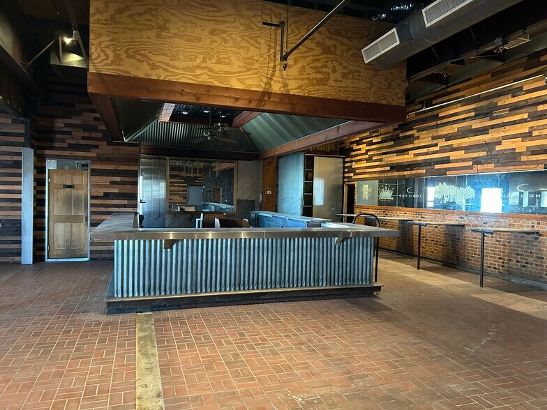 Primary Photo Of 2509 W Parrish Ave, Owensboro Restaurant For Lease