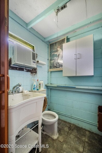 More Photos Of 502 Josephine St, Titusville Warehouse For Sale