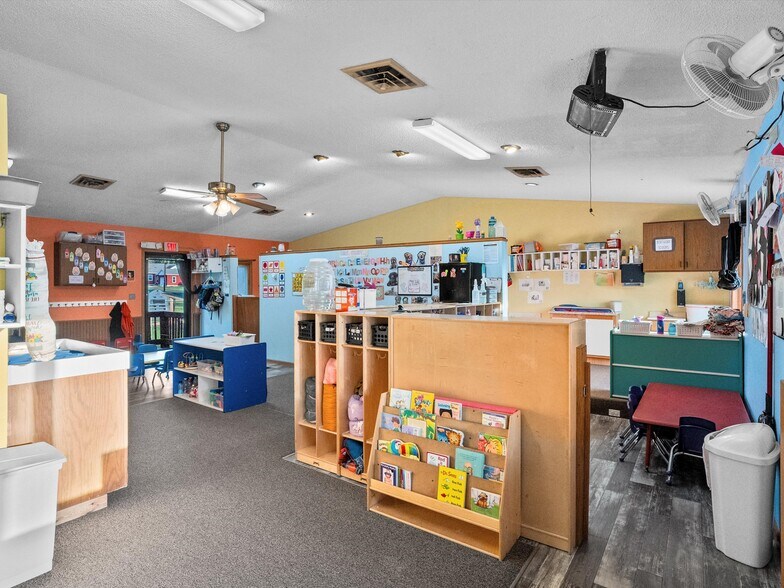 More Photos Of 1017 Laurel St, Marshfield Specialty For Sale