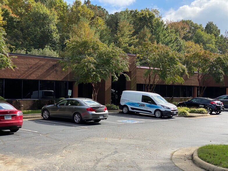 More Photos Of 9701 Metropolitan Ct, Richmond Office For Lease