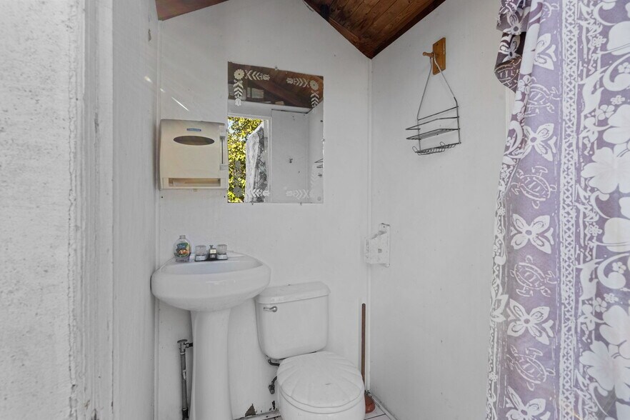 More Photos Of 339-341 E 220th St, Carson Multifamily For Sale