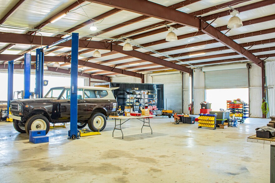 More Photos Of 33112 Rochen Rd, Waller Industrial For Sale