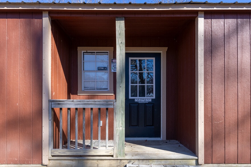 More Photos Of 6735 Wassom Memorial Hwy, Grandview General Retail For Sale