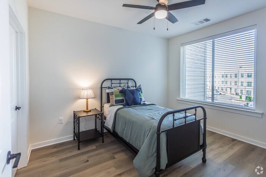 More Photos Of 885 Tunica Trl, Nesbit Apartments For Lease