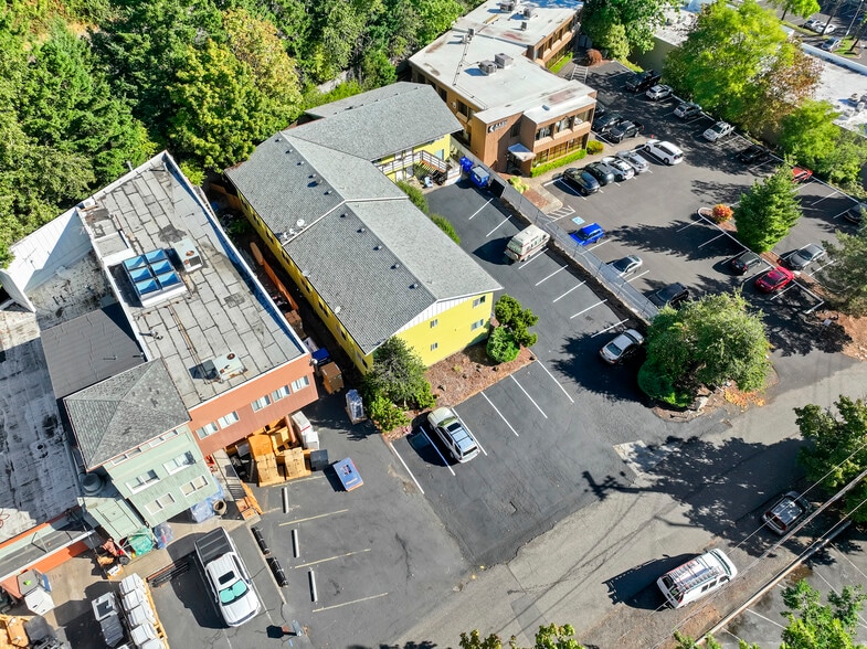 More Photos Of 4633 SW Huber St, Portland Apartments For Sale