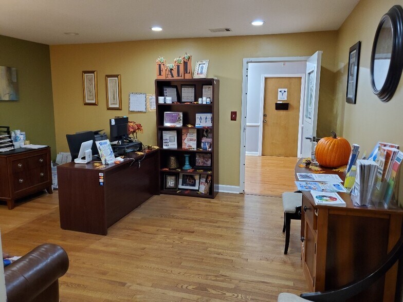 More Photos Of 2227 Idlewood Rd, Tucker Medical For Lease