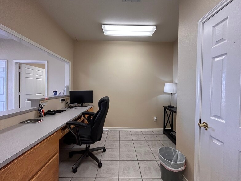 More Photos Of 2527 Highway 361, Ingleside Office For Lease
