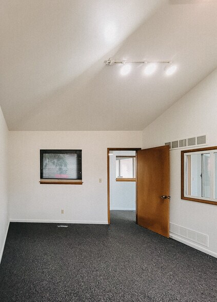 More Photos Of 5945 Sawmill Rd, Dublin Medical For Lease