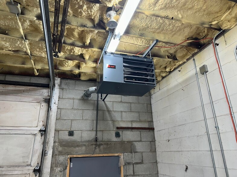 More Photos Of 3516 Elmport Rd, Bridgeport Storefront Retail Office For Sale