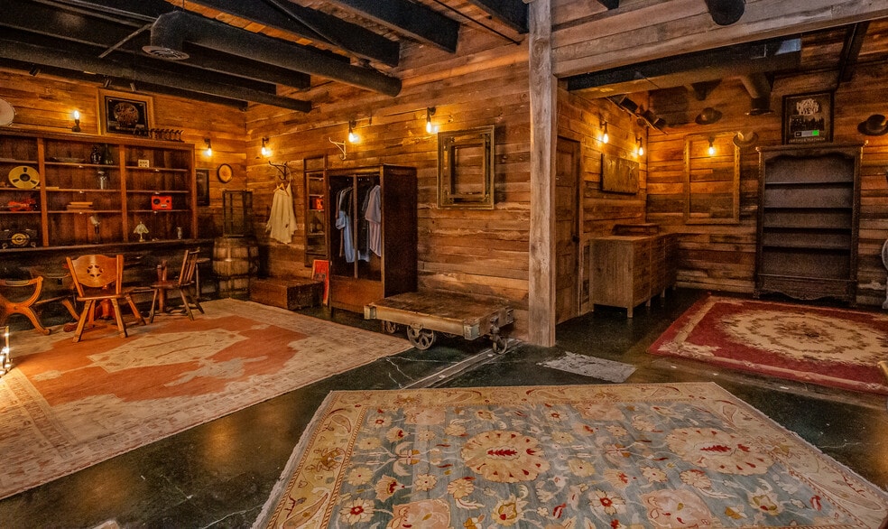 More Photos Of 114-116 17th Ave S, Nashville Office For Sale