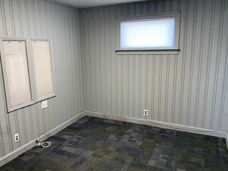 More Photos Of 801 Erwin Rd, Dunn Office For Sale