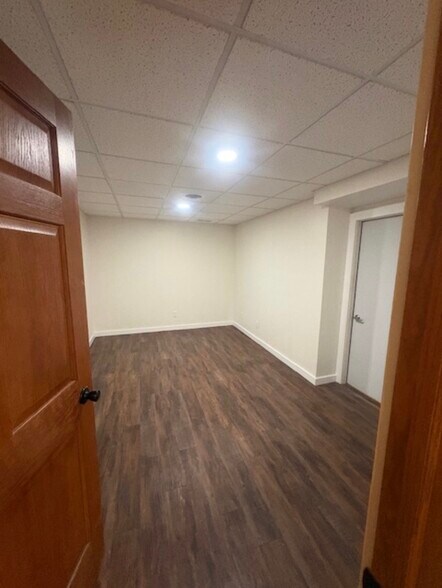 More Photos Of 330-336 E Main St, Twin Lakes General Retail For Lease