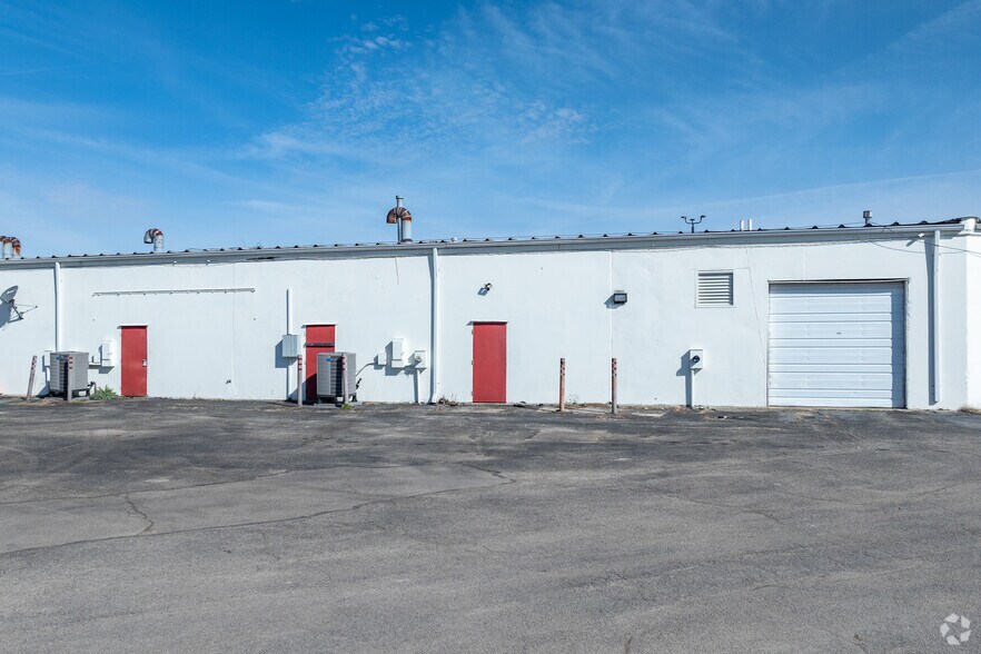 More Photos Of 2015-2061 Harshman Rd, Dayton Unknown For Lease