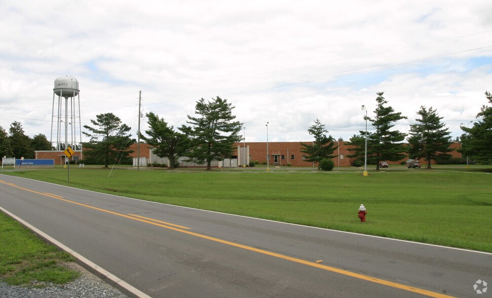 More Photos Of 1000 E Butler Ave, Liberty Manufacturing For Sale