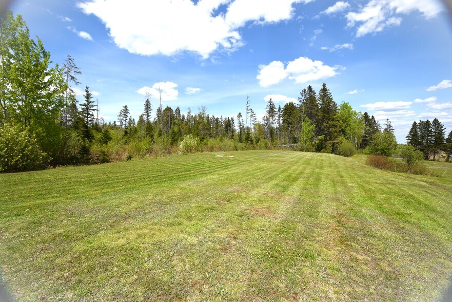 More Photos Of 109 Sinclair Rd, Sinclair Sports And Entertainment For Sale