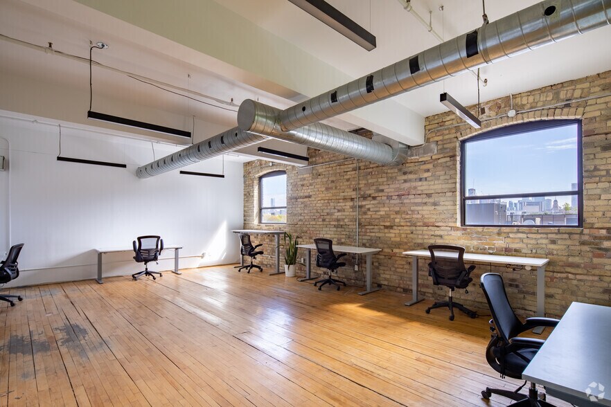 More Photos Of 639 Queen St W, Toronto Office For Lease