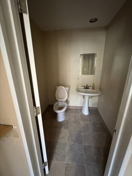 More Photos Of 3030 Kettering Blvd, Moraine General Retail For Sale