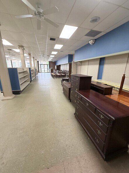 More Photos Of 1982 N Railroad Ave, Arcadia Storefront For Sale