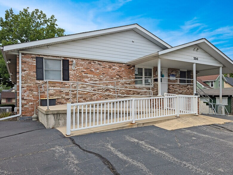 More Photos Of 250 Alhambra Ave, Frankfort Medical For Lease