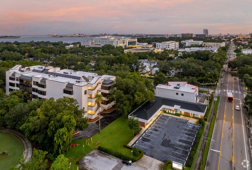 More Photos Of 401 Corbett St, Clearwater Medical For Lease