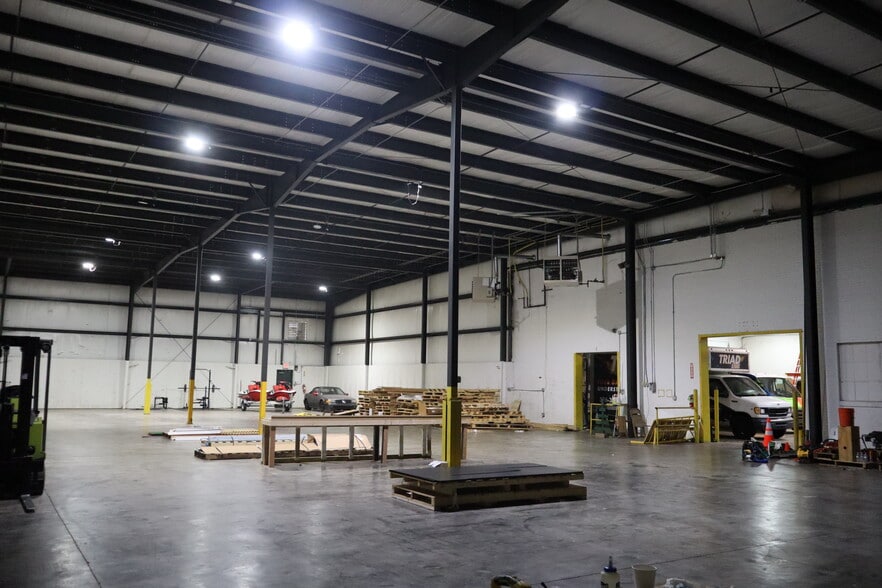 More Photos Of 849 Main St, Burlington Warehouse For Lease