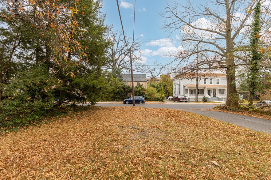 More Photos Of 7404 Columbia Ave, College Park Apartments For Sale