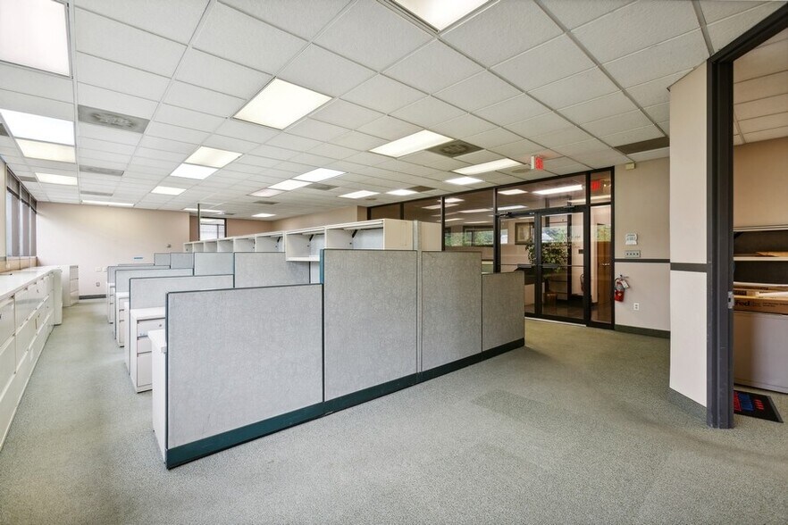 More Photos Of 216 North Ave E, Cranford Office For Sale