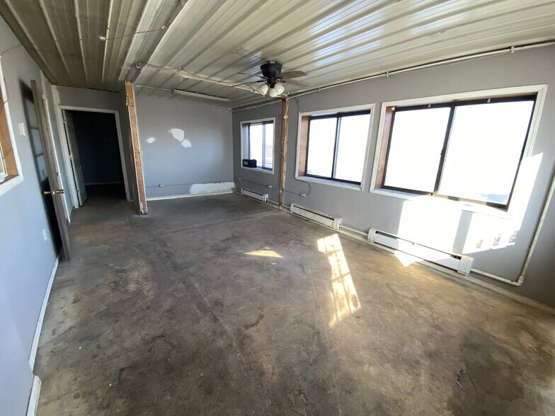 More Photos Of 13101 Michigan Rd, Plymouth Freestanding For Sale