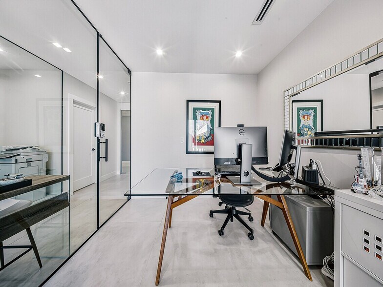 More Photos Of 150 SE 2nd Ave, Miami Office Residential For Sale