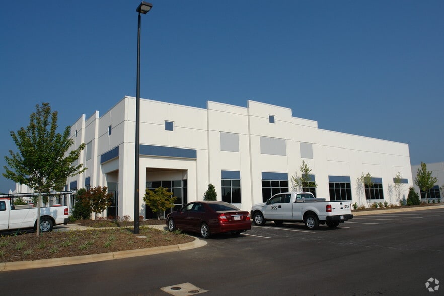 More Photos Of 4735 Corporate Dr, Concord Light Distribution For Lease