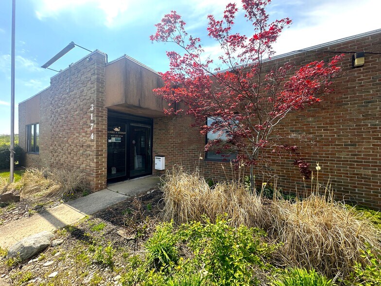 More Photos Of 3160-3162 Presidential Dr, Fairborn Unknown For Lease