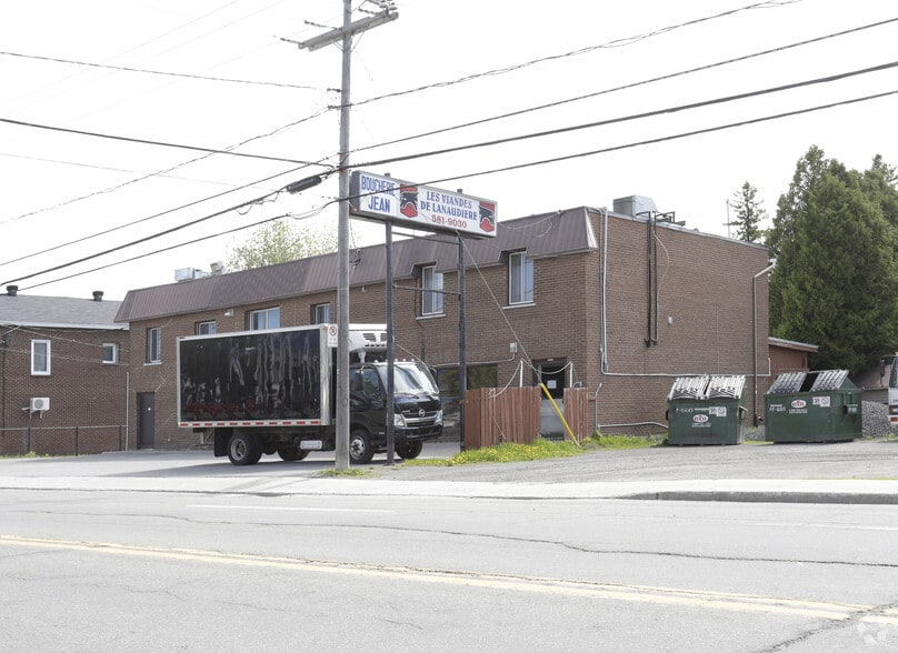 Primary Photo Of 844 Rue Notre-Dame, Repentigny Storefront Retail Residential For Sale