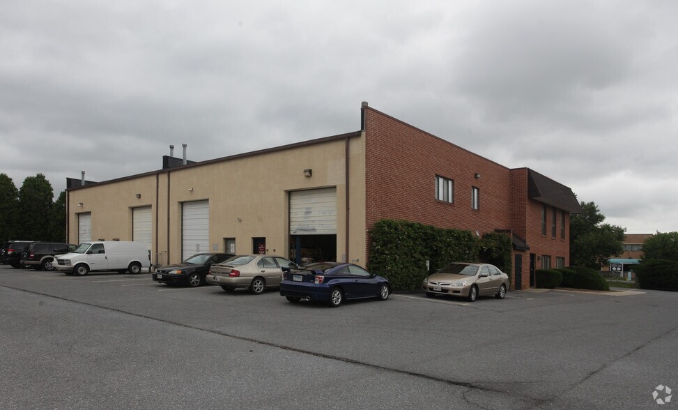 More Photos Of 5716 Industry Ln, Frederick Warehouse For Lease
