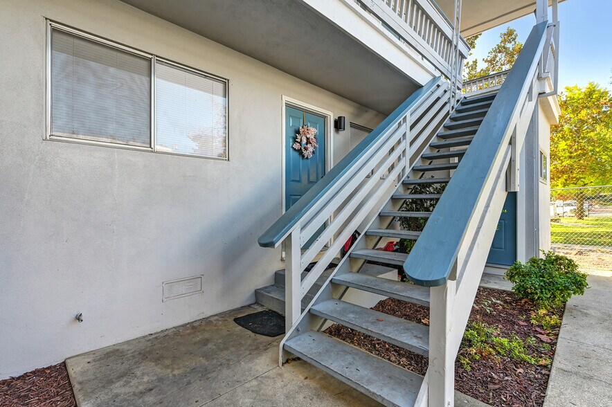 More Photos Of 1776 Daryl Porter Way, Oroville Apartments For Sale