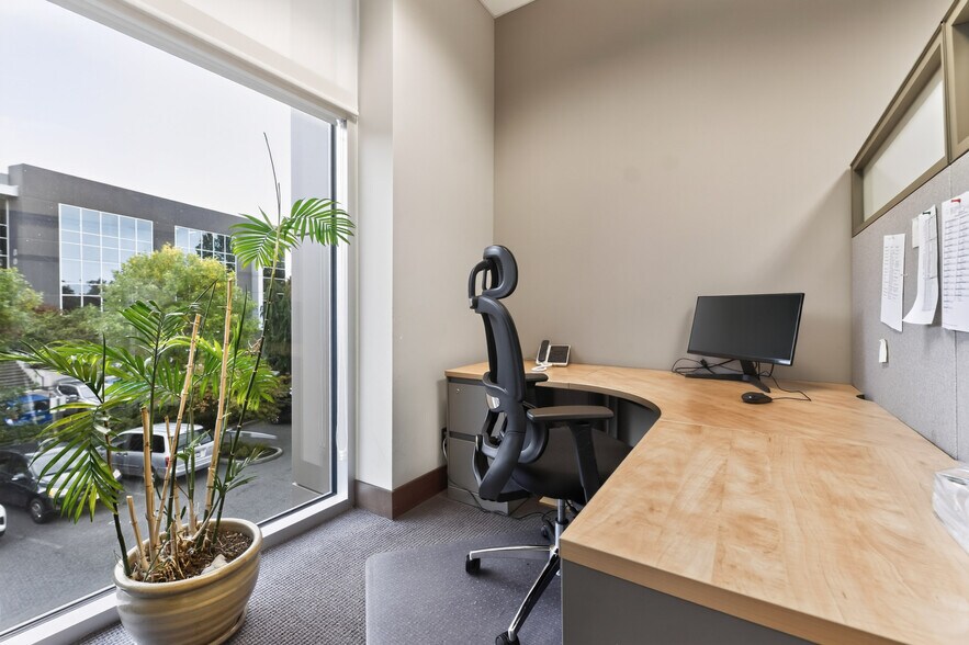 More Photos Of 8047 199th St, Langley Office For Sale