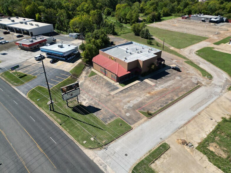More Photos Of 401 N Spur 63, Longview Restaurant For Sale