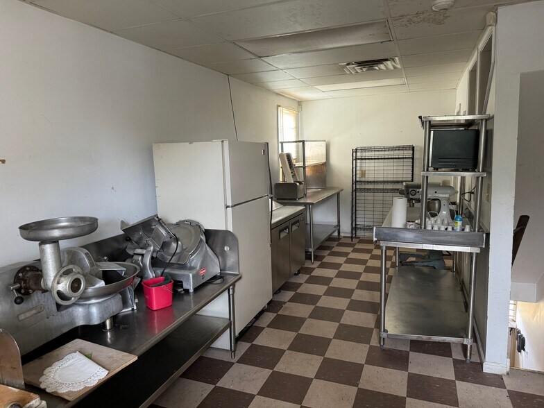 More Photos Of 500 W White Horse Pike, Egg Harbor City Restaurant For Sale