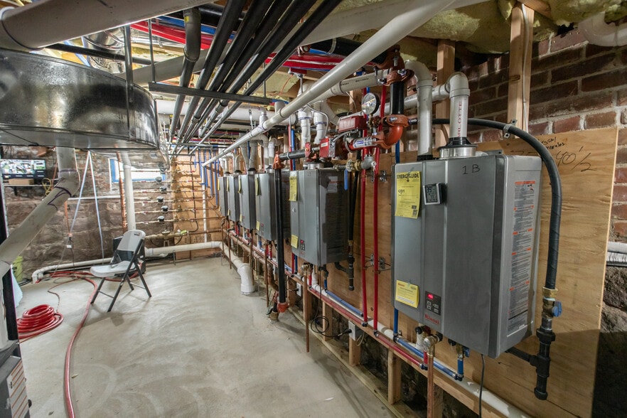 More Photos Of 84 Auburn St, Paterson Apartments For Sale