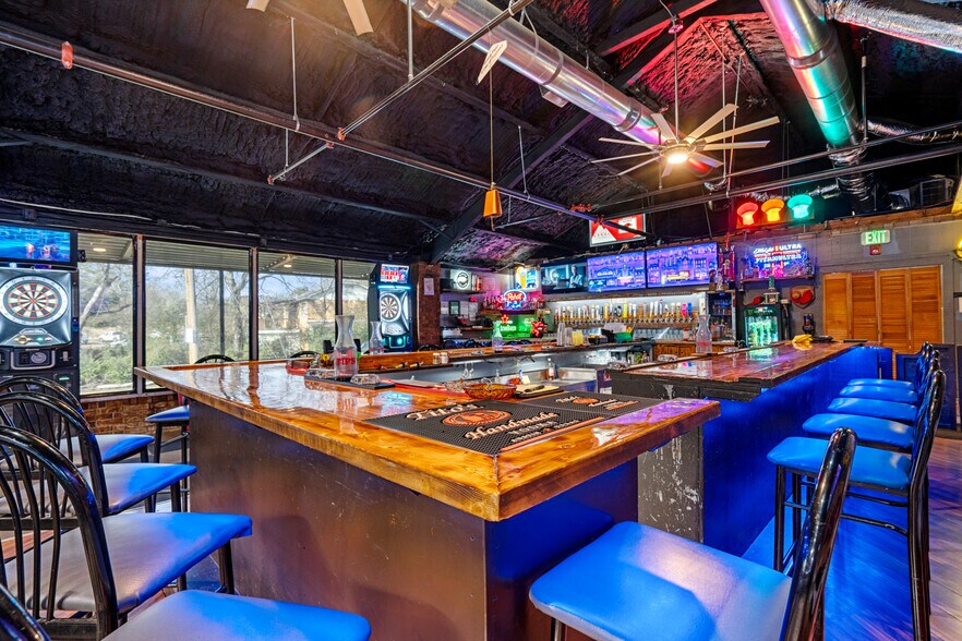 More Photos Of 816 Albert Pike Rd, Hot Springs Bar For Sale