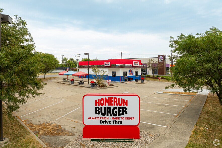 More Photos Of 1599 N Morton St, Franklin Fast Food For Lease