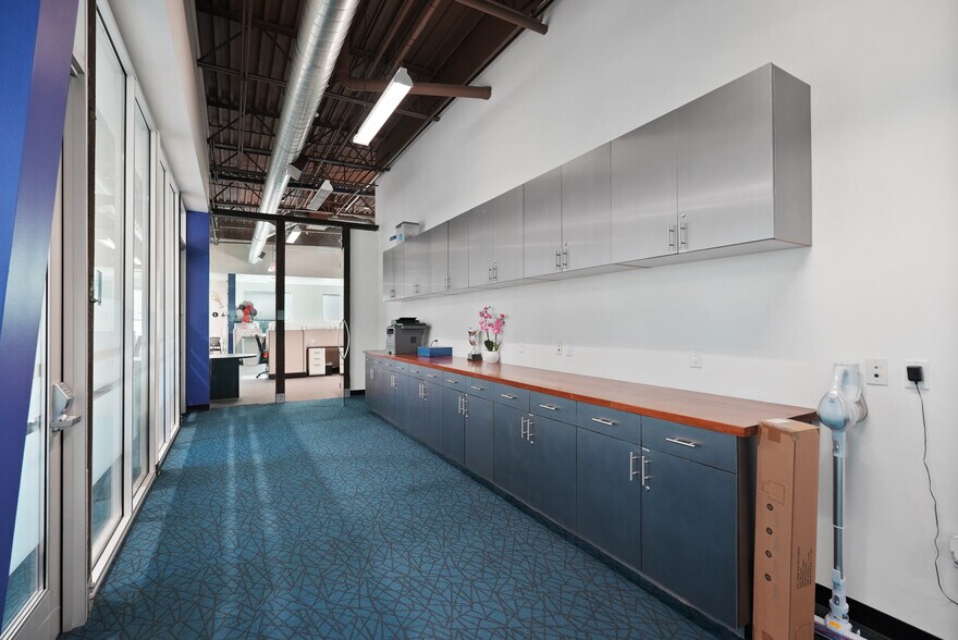 More Photos Of 2121 S Haven Ave, Ontario Loft Creative Space For Sale