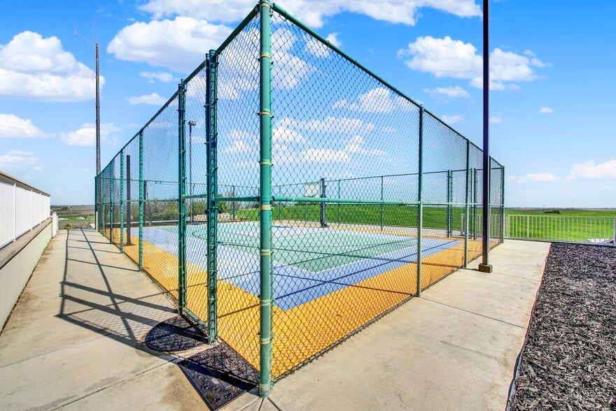 More Photos Of 8560 Holmes Ln, Winters Specialty For Sale